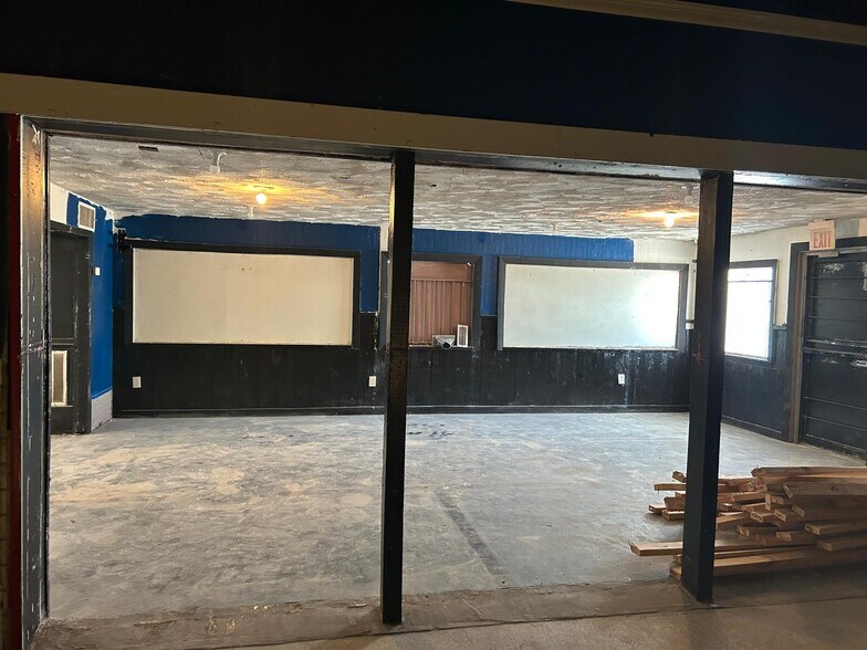 More Photos Of 14201 Main St, Houston Restaurant For Lease