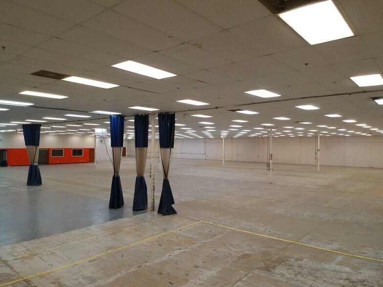 More Photos Of 51 Hypoluxo Rd, Hypoluxo Warehouse For Lease