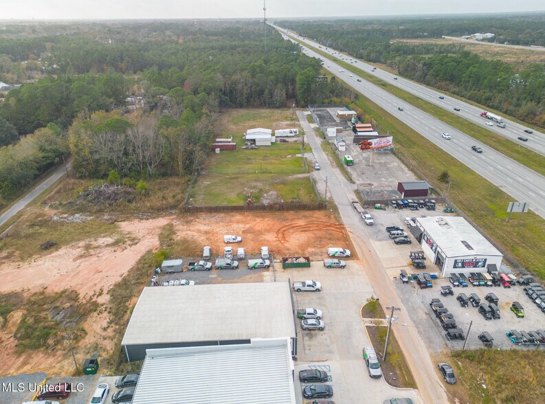 More Photos Of 14509 Stenum St, Biloxi Office For Sale