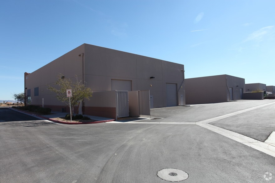 More Photos Of 2995 Coleman St, North Las Vegas Warehouse For Lease