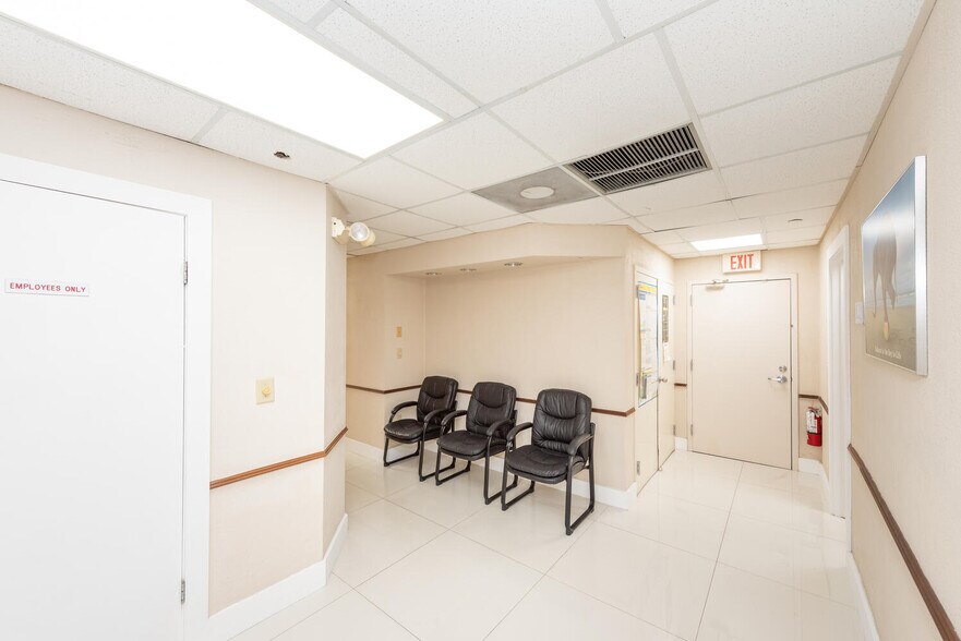 More Photos Of 2645 SW 37th Ave, Miami Medical For Lease