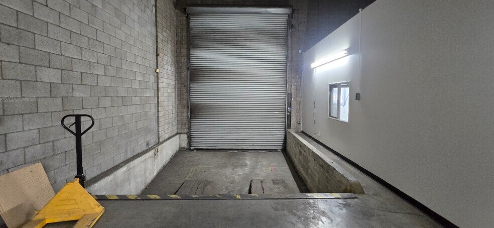 More Photos Of 1716 E 21st St, Los Angeles Manufacturing For Lease