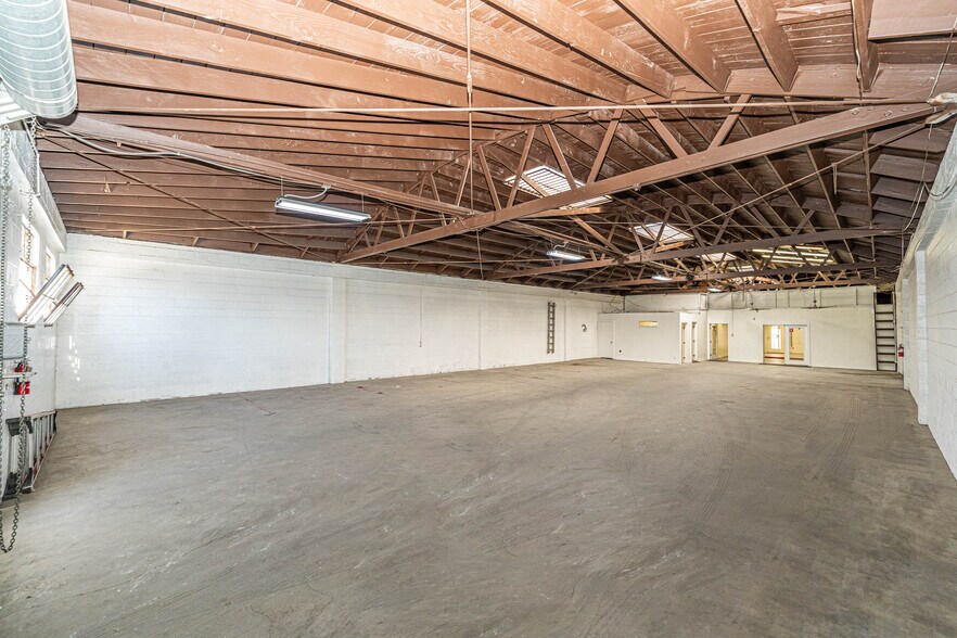 More Photos Of 947 N Vignes St, Los Angeles Warehouse For Sale