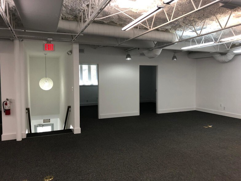 More Photos Of 4565 Ponce de Leon Blvd, Coral Gables Office For Lease