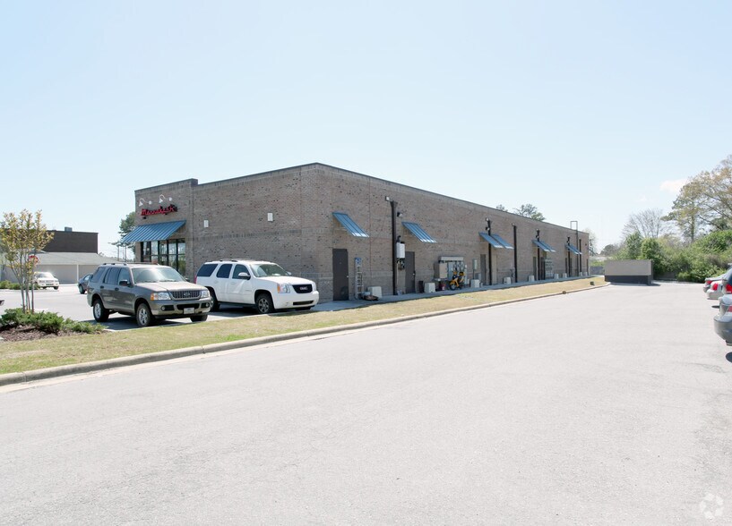 More Photos Of 409 Western Blvd, Jacksonville Unknown For Lease
