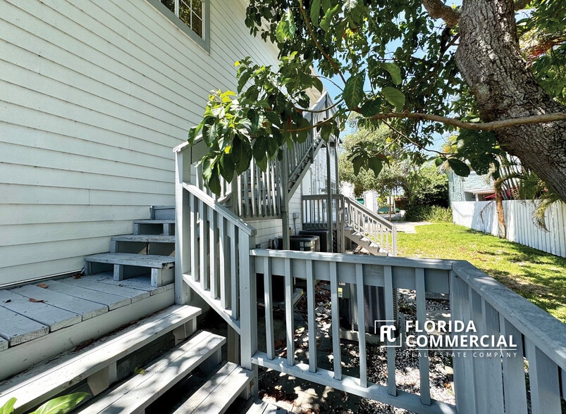 More Photos Of 1115 SE Ocean Blvd, Stuart Office Residential For Sale