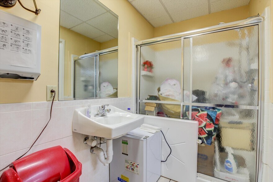 More Photos Of 215-236 Bridge St, Metuchen Medical For Sale