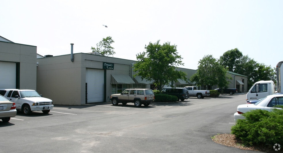 More Photos Of 1311-1329 Redgate Ave, Norfolk Light Manufacturing For Lease