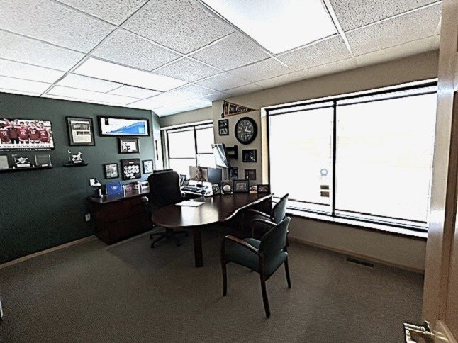 More Photos Of 2305 Commerce Blvd, Mound Office For Lease