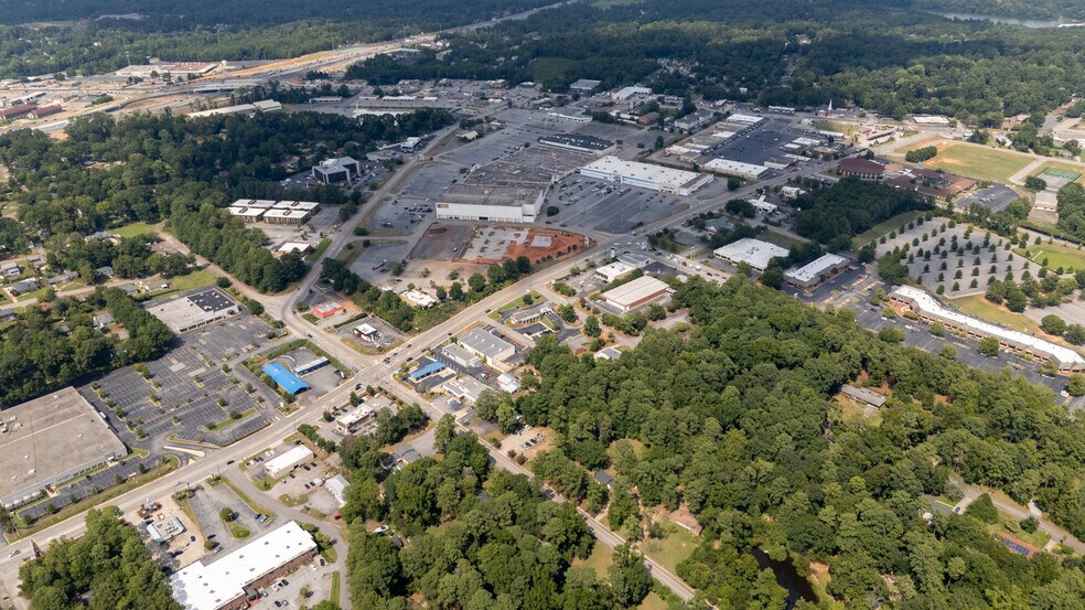 More Photos Of 123 Lawand Dr, Columbia Office Residential For Sale