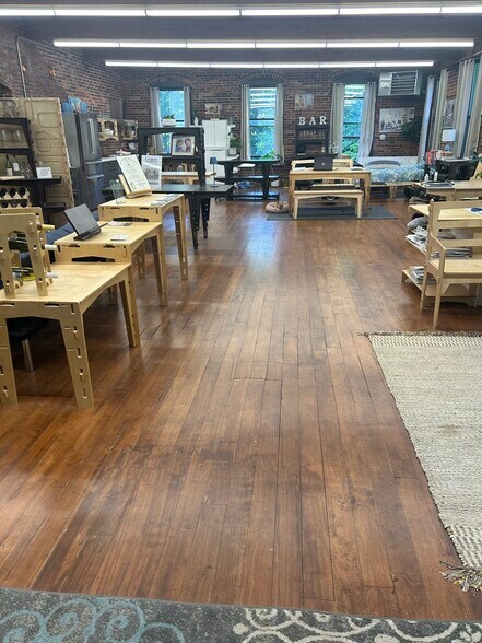 More Photos Of 12 Dundee Park Dr, Andover Office For Sale