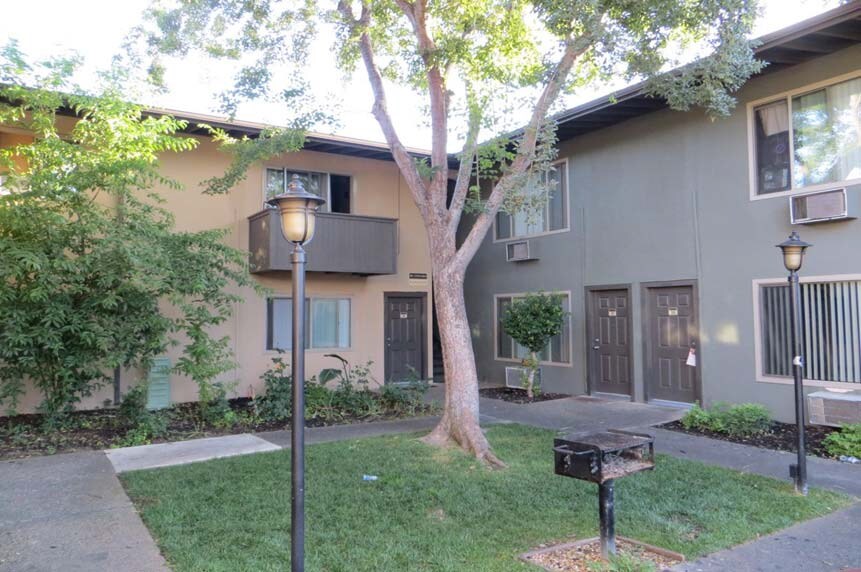 More Photos Of 10501 Croetto Way, Rancho Cordova Apartments For Sale