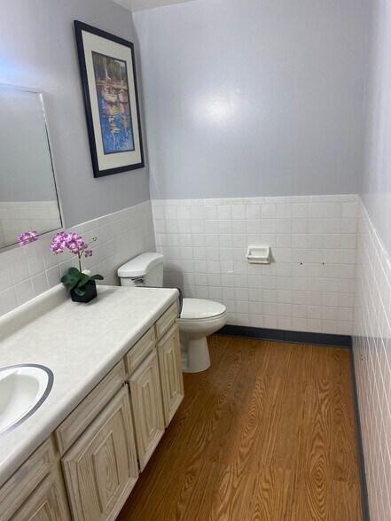 More Photos Of 6660 N High St, Columbus Medical For Sale