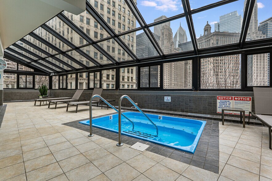 More Photos Of 405 N Wabash Ave, Chicago Office For Sale