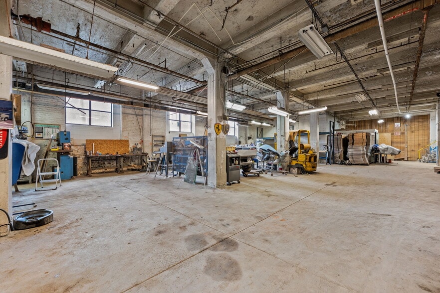 More Photos Of 103 Harrison St, Reidsville Manufacturing For Sale