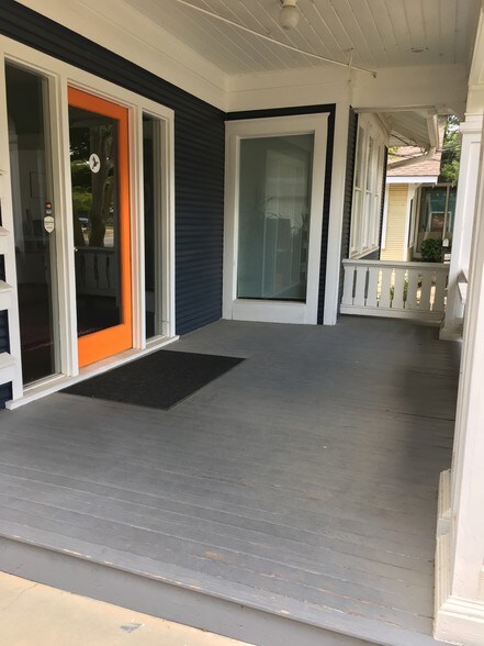 More Photos Of 1615 W 6th St, Austin Office Residential For Lease