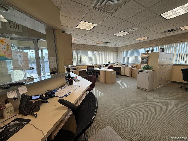 More Photos Of 4007 W Court St, Flint Medical For Sale