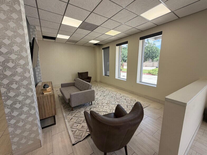 More Photos Of 4022 Louetta Rd, Spring Auto Dealership For Lease