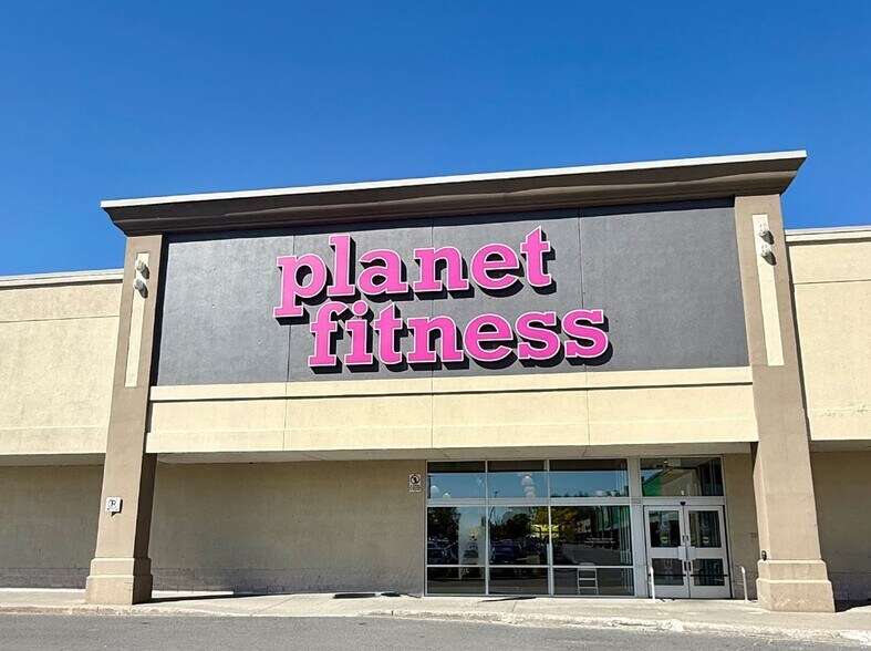 More Photos Of 960 Brookdale Ave., Cornwall Storefront For Lease
