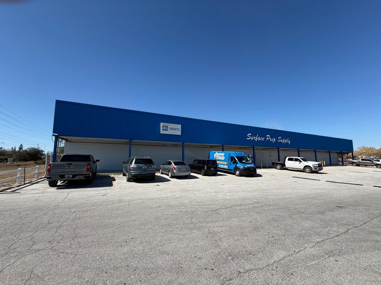 More Photos Of 2 US Highway 17 92 N, Haines City Showroom For Sale