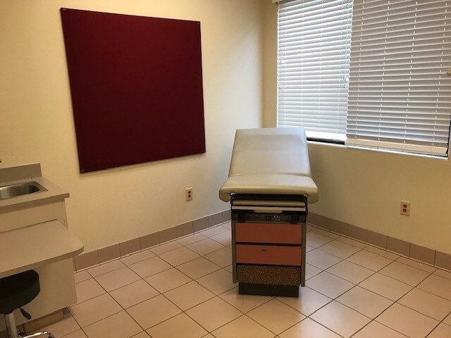 More Photos Of 198 S Coronado Dr, Sierra Vista Medical For Sale
