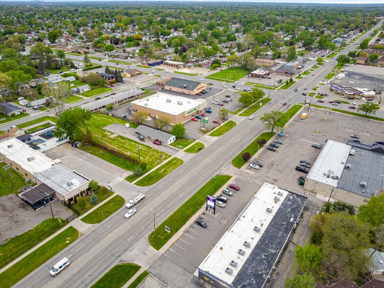 More Photos Of 228 Inkster Rd, Inkster Apartments For Sale