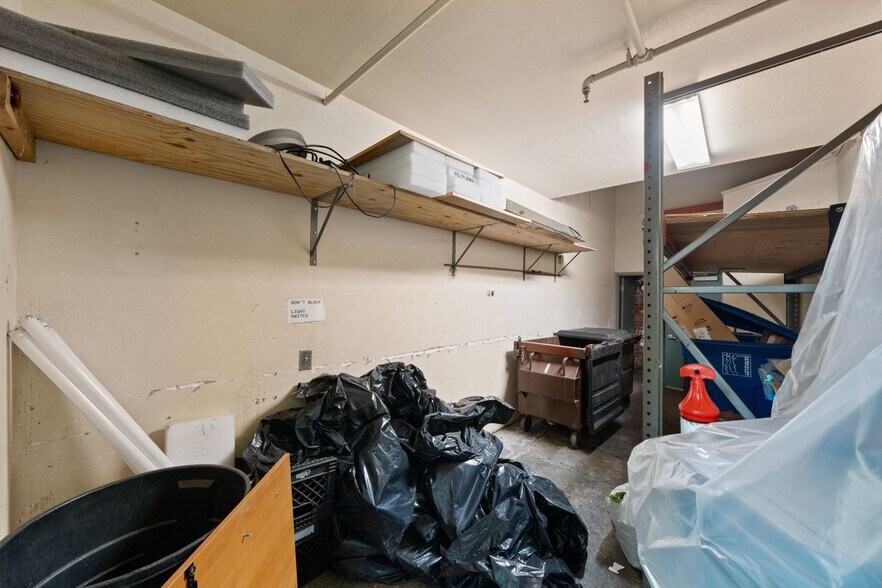 More Photos Of 2911 Shattuck Ave, Berkeley Storefront For Sale