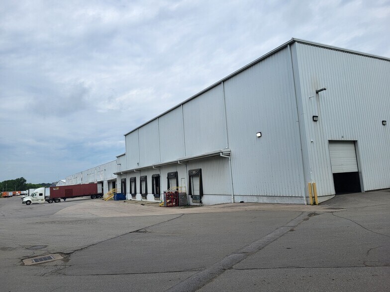 Primary Photo Of 820 Flora Ave, Akron Warehouse For Lease