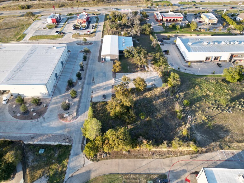 More Photos Of 2702 Fort Worth Hwy, Hudson Oaks Warehouse For Sale