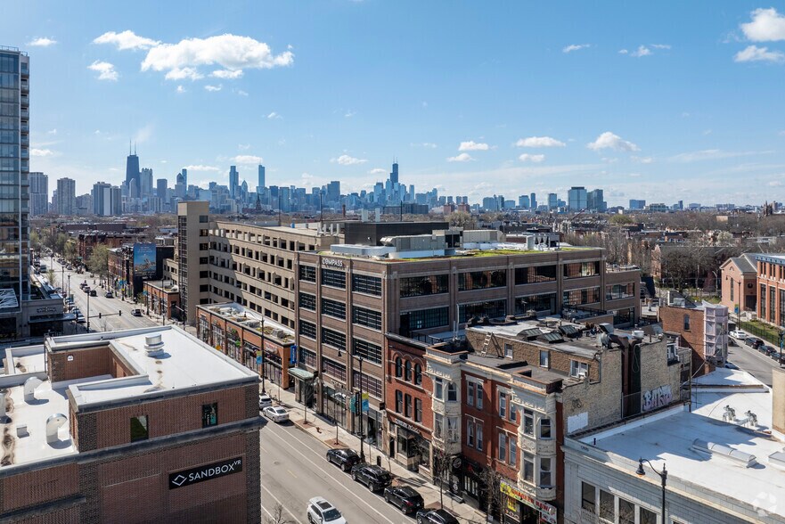 More Photos Of 2350 N Lincoln Ave, Chicago Office For Lease
