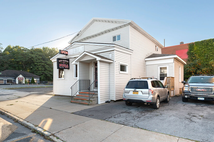 Primary Photo Of 110 Rochester St, Fulton Storefront Retail Residential For Sale