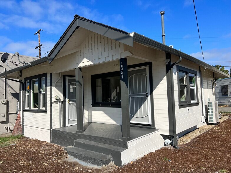 More Photos Of 1558 A St, Castro Valley Freestanding For Sale