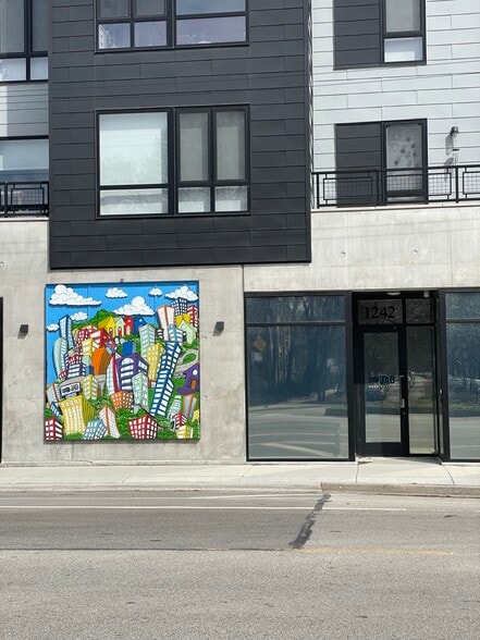 More Photos Of 1242 W Lawrence Ave, Chicago Apartments For Sale