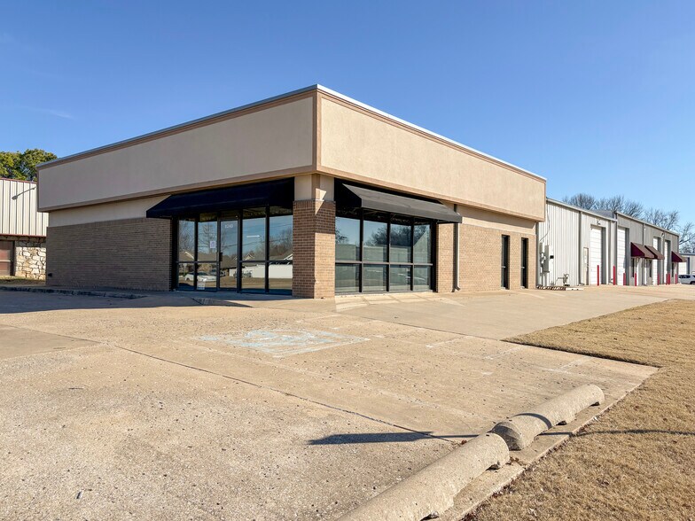 Primary Photo Of 8240 E 111th St, Bixby Light Distribution For Lease