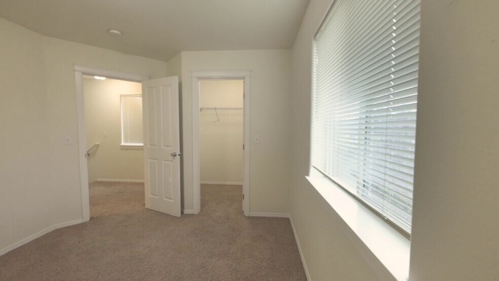 More Photos Of 2544 SE 141st Ave, Portland Apartments For Sale