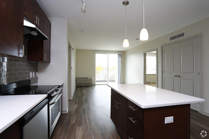More Photos Of 2424-2434 W Caithness Pl, Denver Apartments For Lease