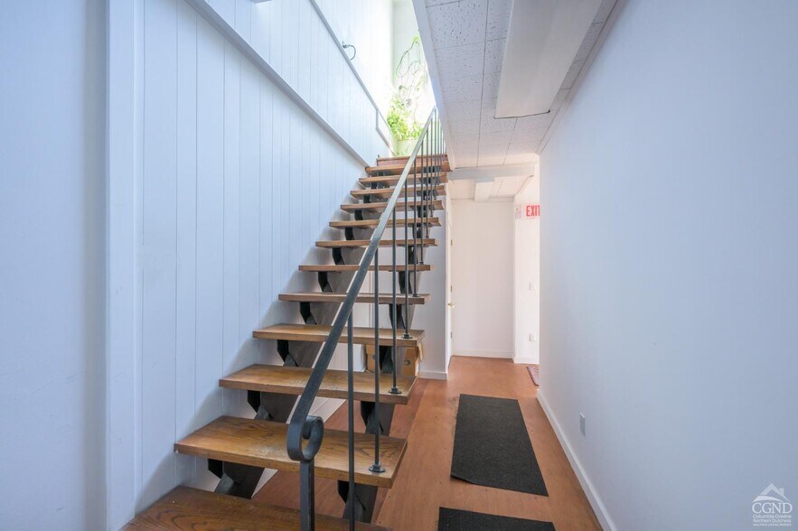 More Photos Of 84 Green St, Hudson Office For Lease