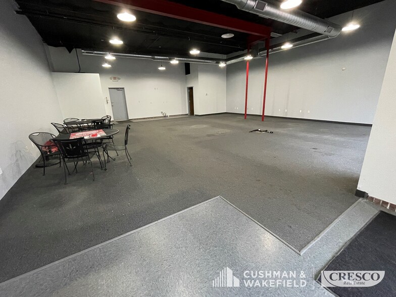 More Photos Of 19601-19621 Puritas Rd, Cleveland Unknown For Lease