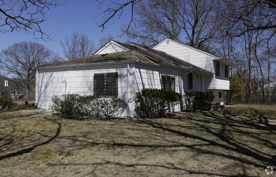 More Photos Of 4515 Nesconset Hwy, Port Jefferson Station Freestanding For Lease