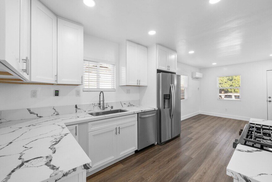 More Photos Of 322 S Pardee St, San Diego Apartments For Sale