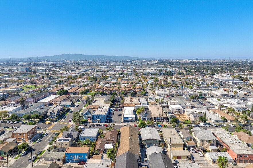 More Photos Of 1626 Pine Ave, Long Beach Apartments For Sale