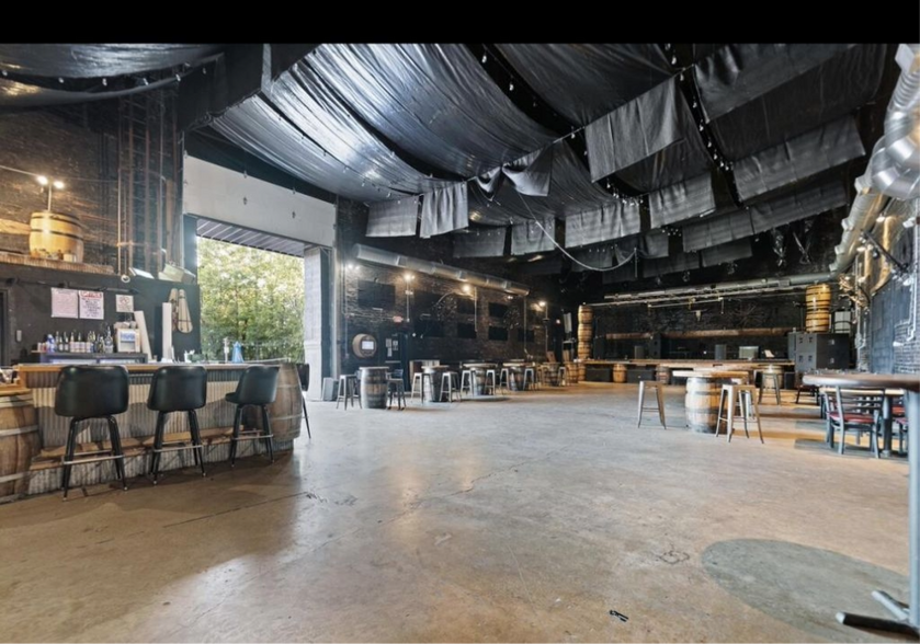 More Photos Of 899 Highway 26, Corbin Flex For Lease