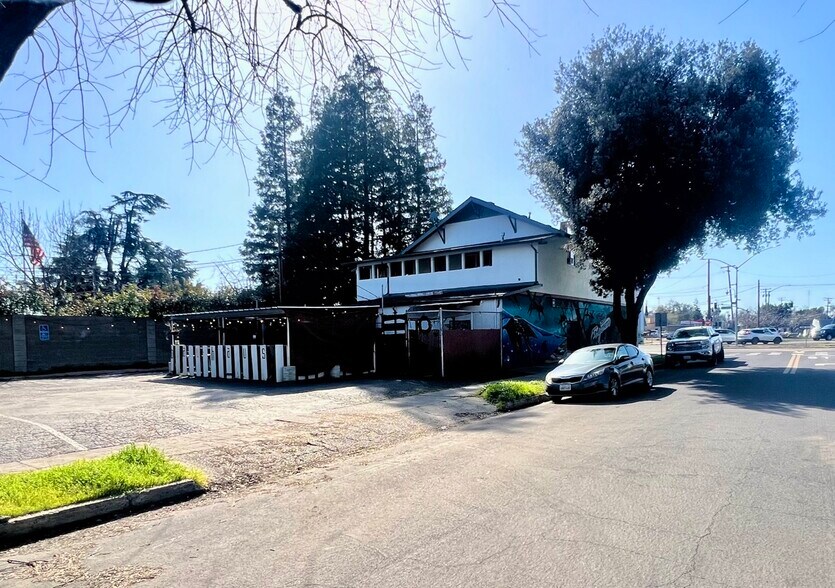 More Photos Of 401-405 Downey Ave, Modesto Freestanding For Lease