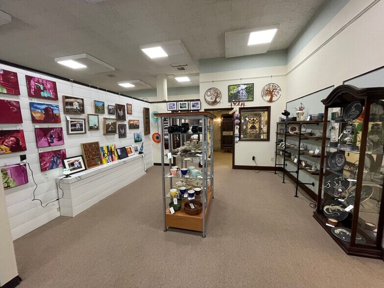 More Photos Of 2140 Front St, Cuyahoga Falls Storefront Retail Office For Lease