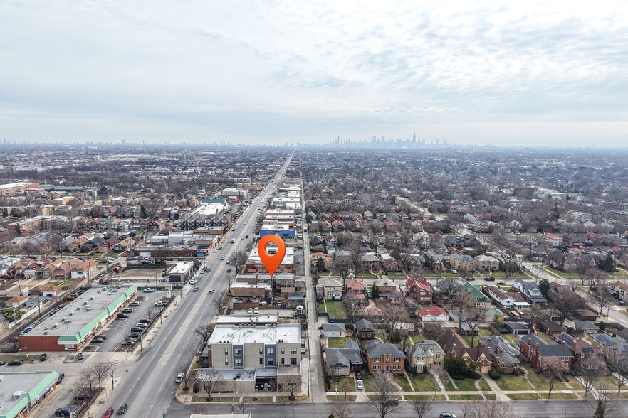 More Photos Of 6533 W North Ave, Oak Park Storefront Retail Office For Sale
