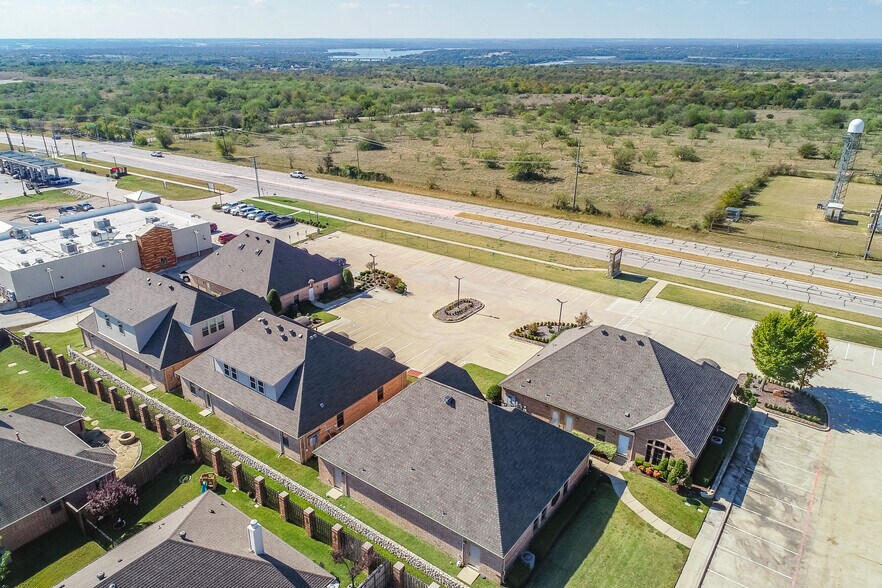 More Photos Of 5748 Boat Club Rd, Fort Worth Office For Sale