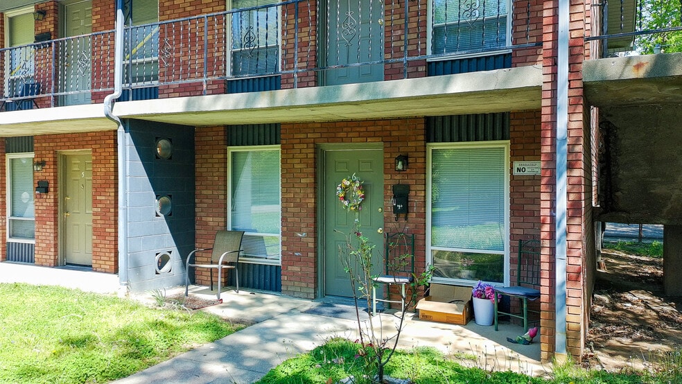 More Photos Of 1909 San Jose Ave, Louisville Apartments For Sale