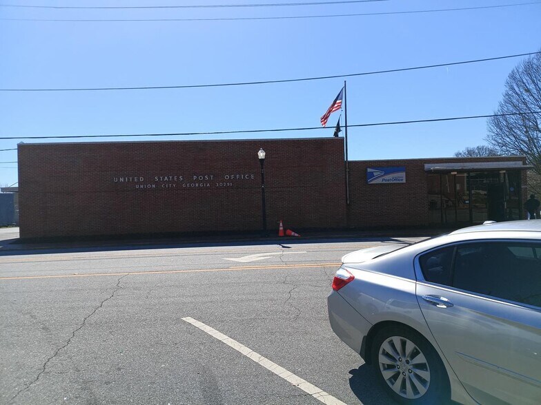 More Photos Of 5037 Union St, Union City Storefront For Sale