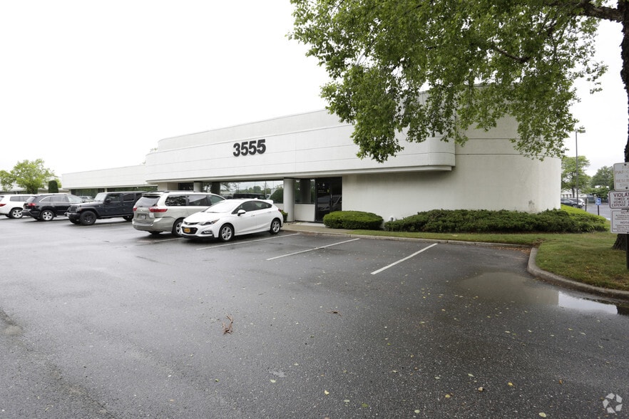 More Photos Of 3555 Veterans Memorial Hwy, Ronkonkoma Office For Lease