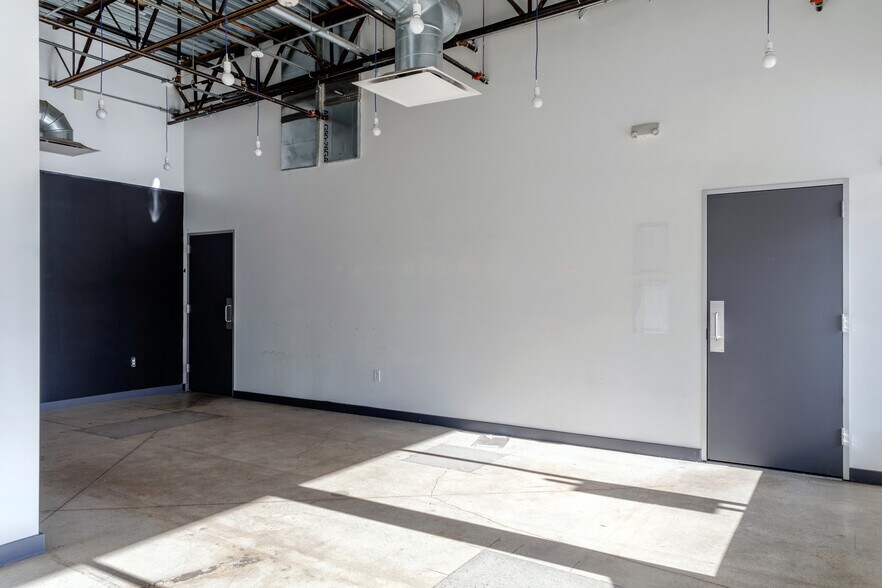 More Photos Of 2470 Broadway St, Denver Freestanding For Lease